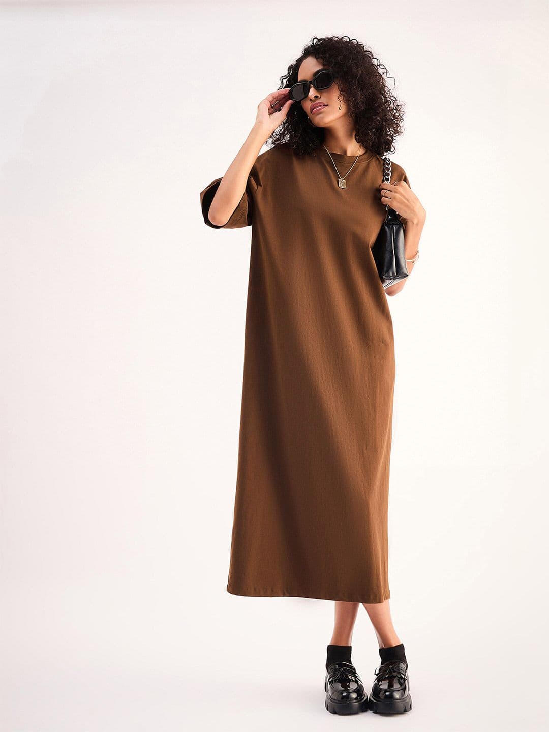 SASSAFRAS BASICS Round Neck Short Sleeves Cotton Oversized T-shirt Midi Dress - view 1