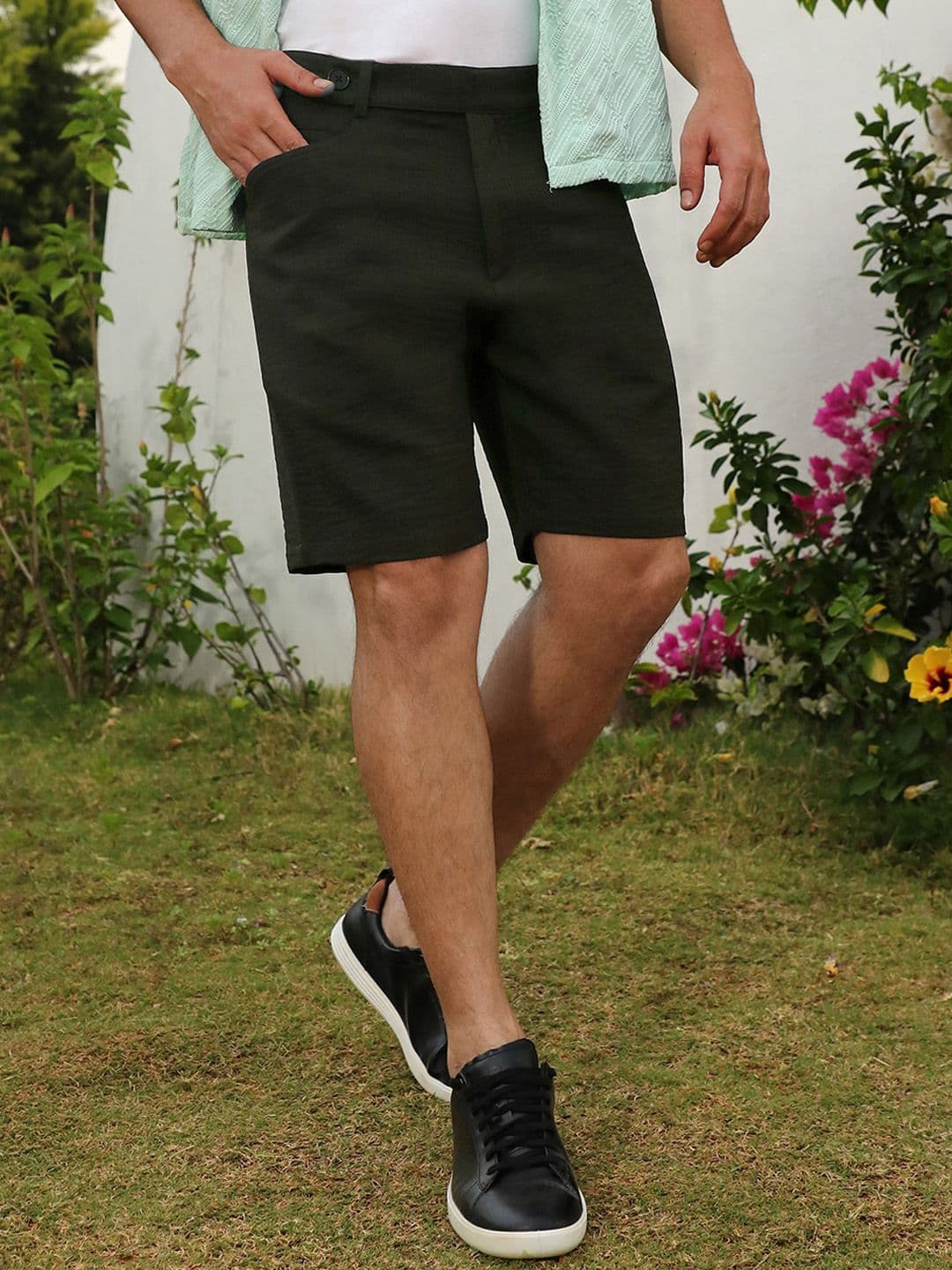 CAHOOT Men Mid-Rise Tailored Shorts - view 1