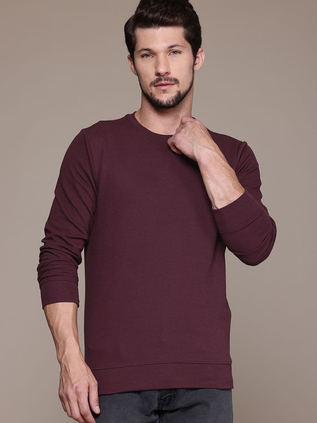 Roadster Men Solid T-shirt - view 1