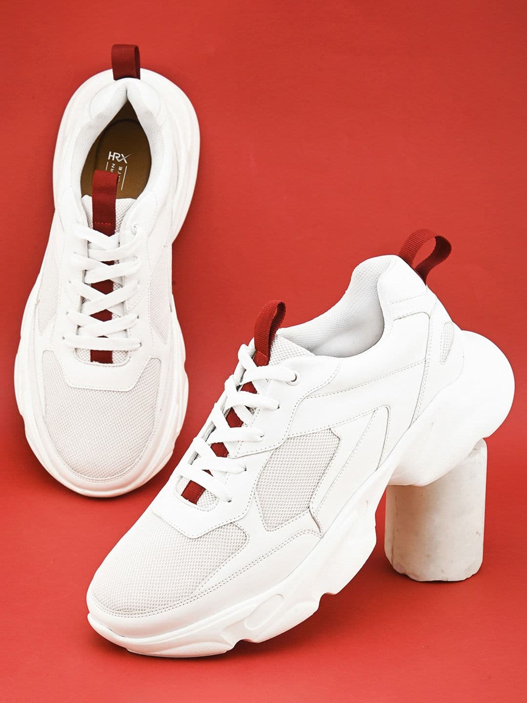 HRX by Hrithik Roshan Men Solid Round Toe Comfort Insole Lightweight Sneakers - view 1