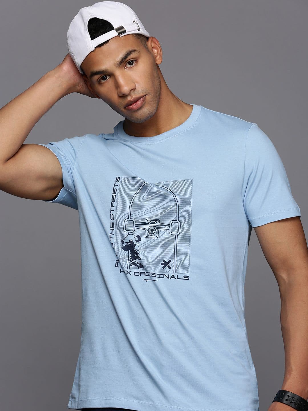 HRX by Hrithik Roshan Men Graphic Printed Round Neck T-shirt - view 1