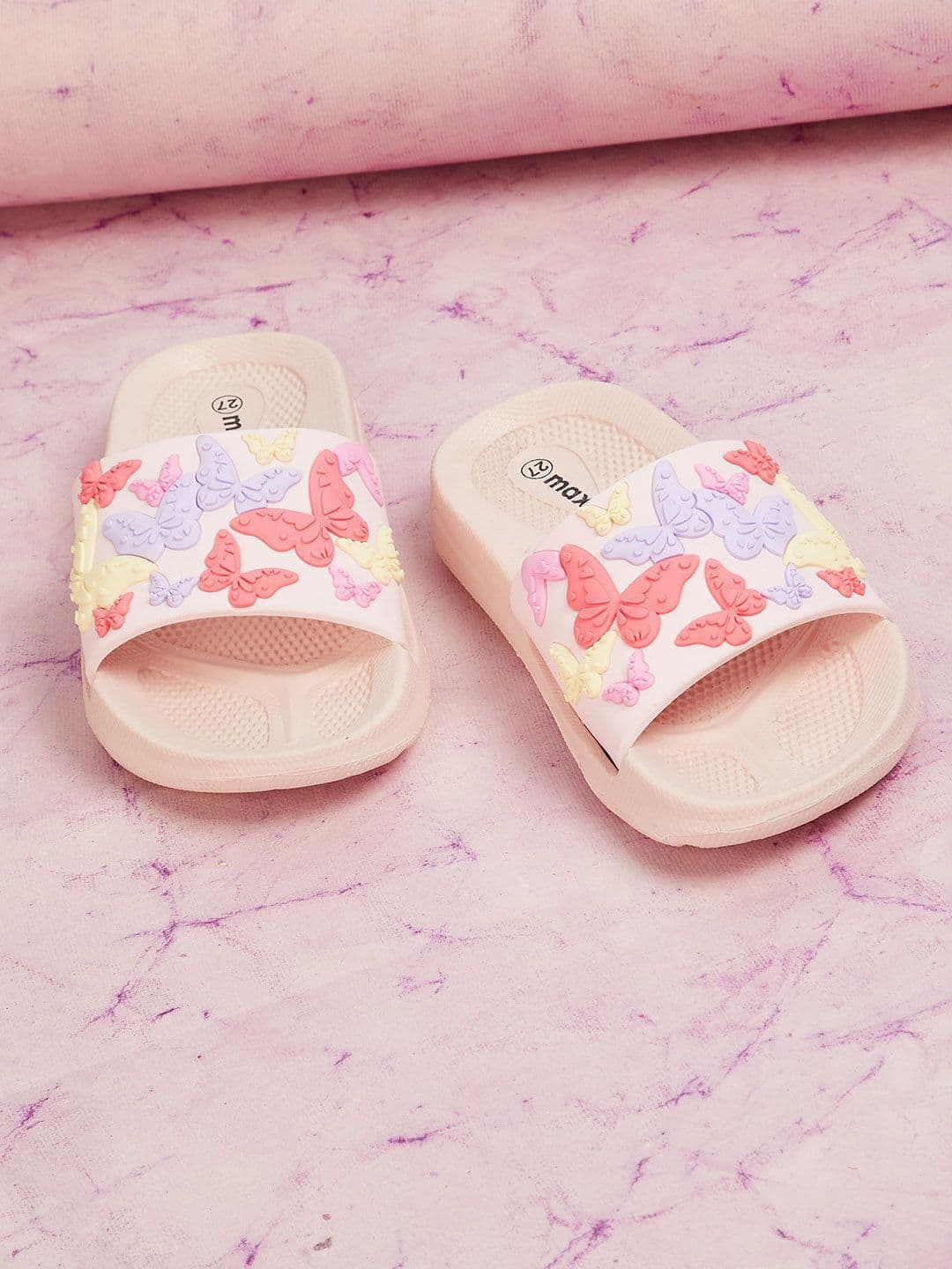 max Girls Self Design Sliders - view 1