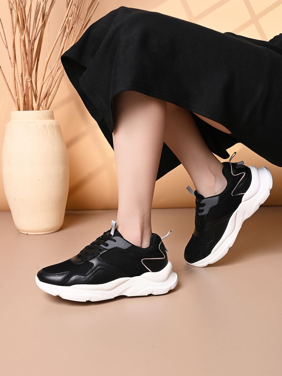HRX by Hrithik Roshan Women Black Round Toe Comfort Insole Lightweight Sneakers - view 1