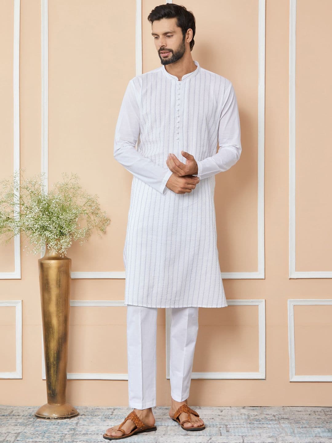 See Designs Men white Mandarin Collar Long Sleeves Thread Work Cotton Straight Kurta - view 1