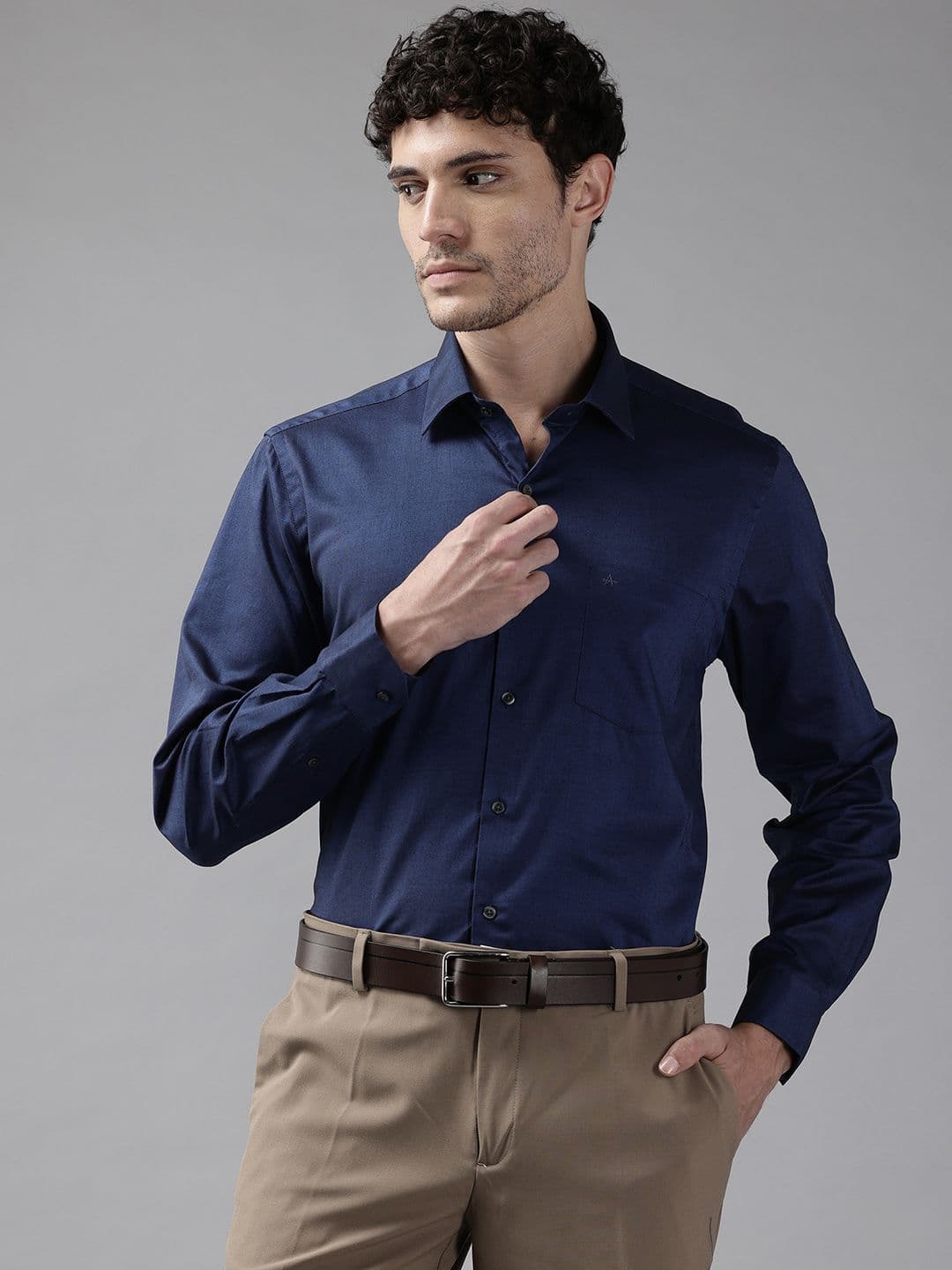 Arrow Men Pure Cotton Manhattan Slim Fit Formal Shirt - view 1