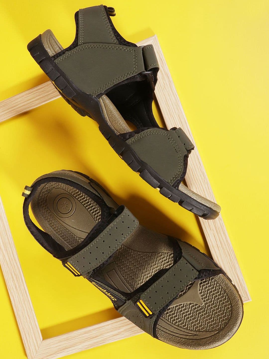 Roadster Men Green Sandals - view 1