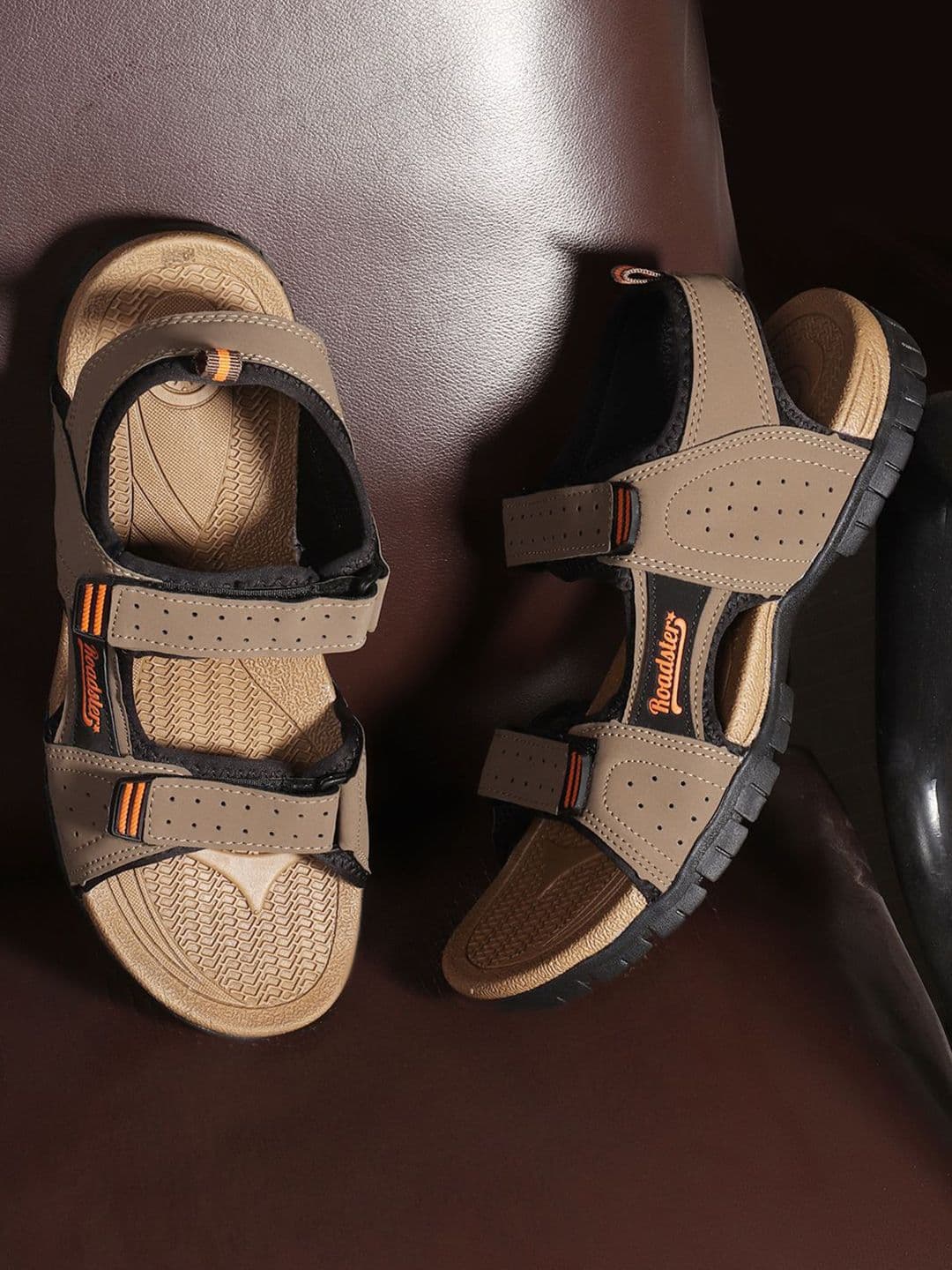Roadster Men Brown Sandals - view 1