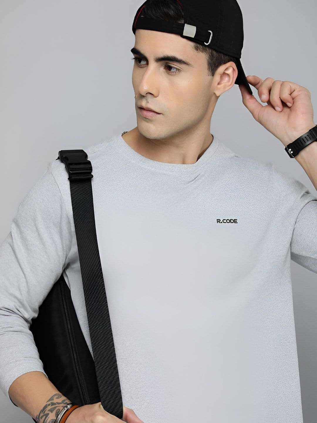 R.Code by The Roadster Life Co. The Roadster Lifestyle Co.Men Solid Round Neck Cotton T-Shirt - view 1
