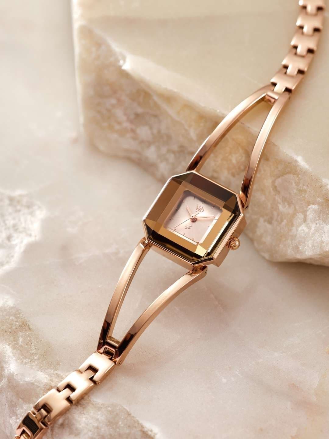 Fastrack Women Vyb Striker Dial & Bracelet Style Straps Analogue Watch FV60045WM01W - view 1
