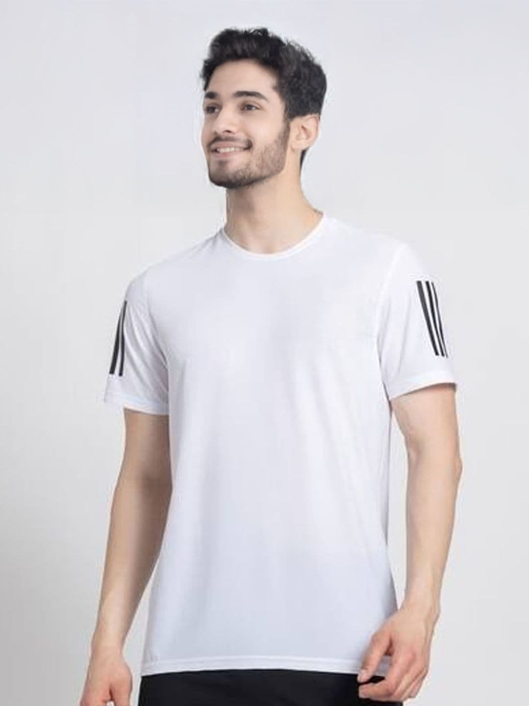 StyleCast Kilo Meters Men Round Neck Solid T-shirt - view 1