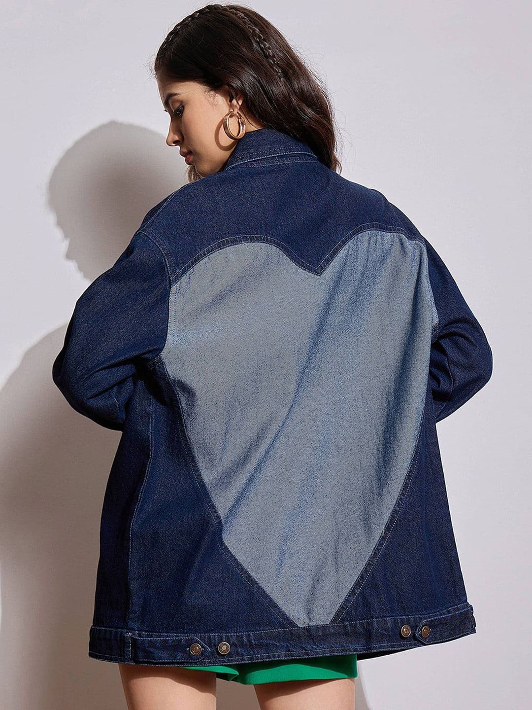 SASSAFRAS Women Spread Collar Colourblocked Casual Denim Jacket - view 1