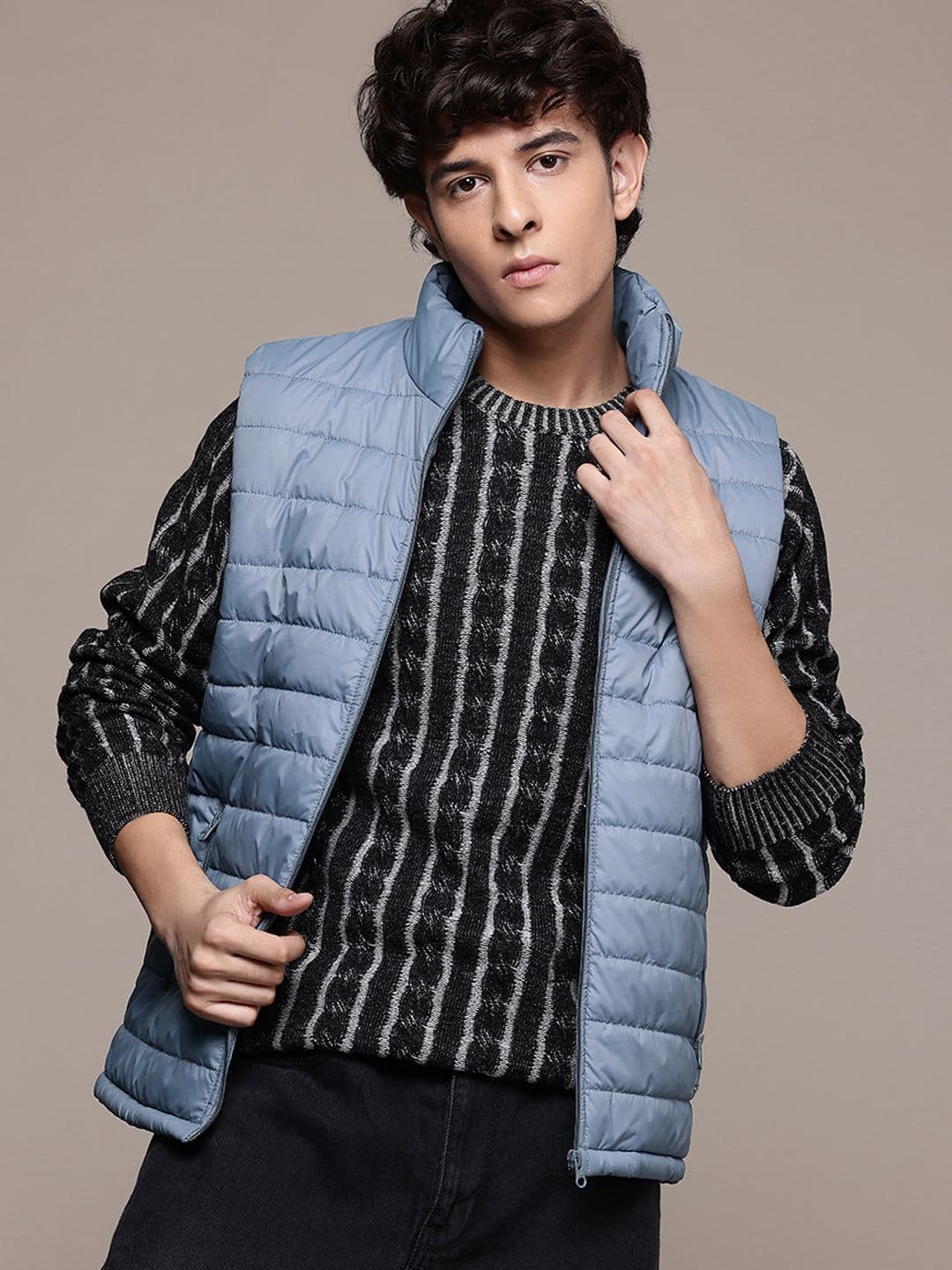 The Roadster Lifestyle Co. Men Lightweight Gilet - view 1