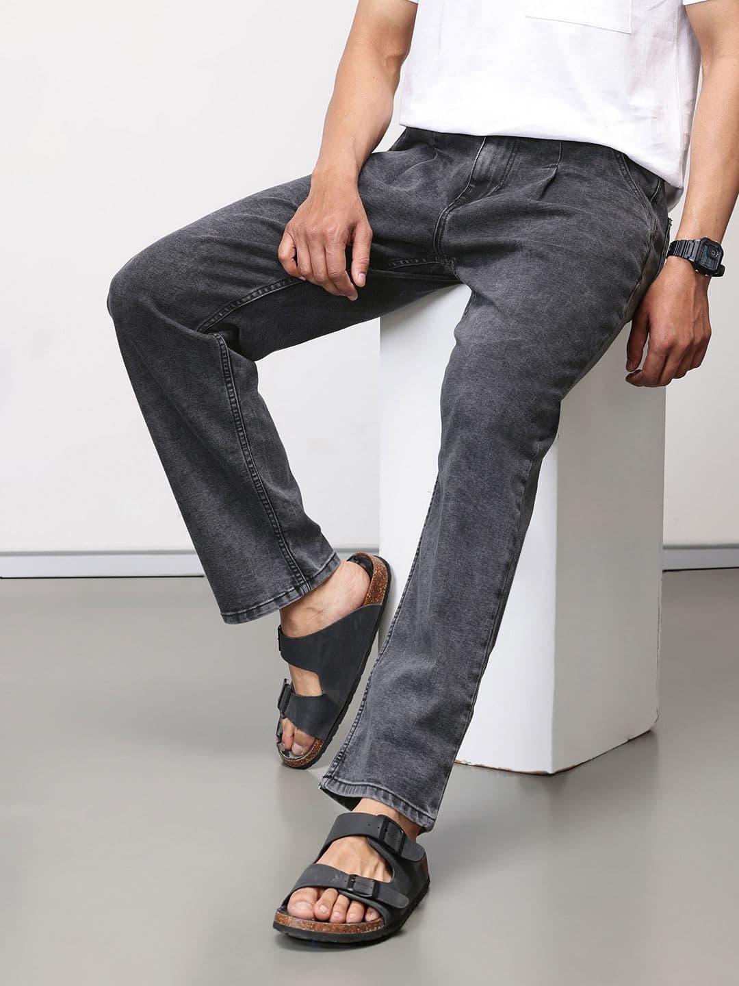 ether Grower Men Comfort Fit Mid-Rise Light Fade Stretchable Jeans - view 1