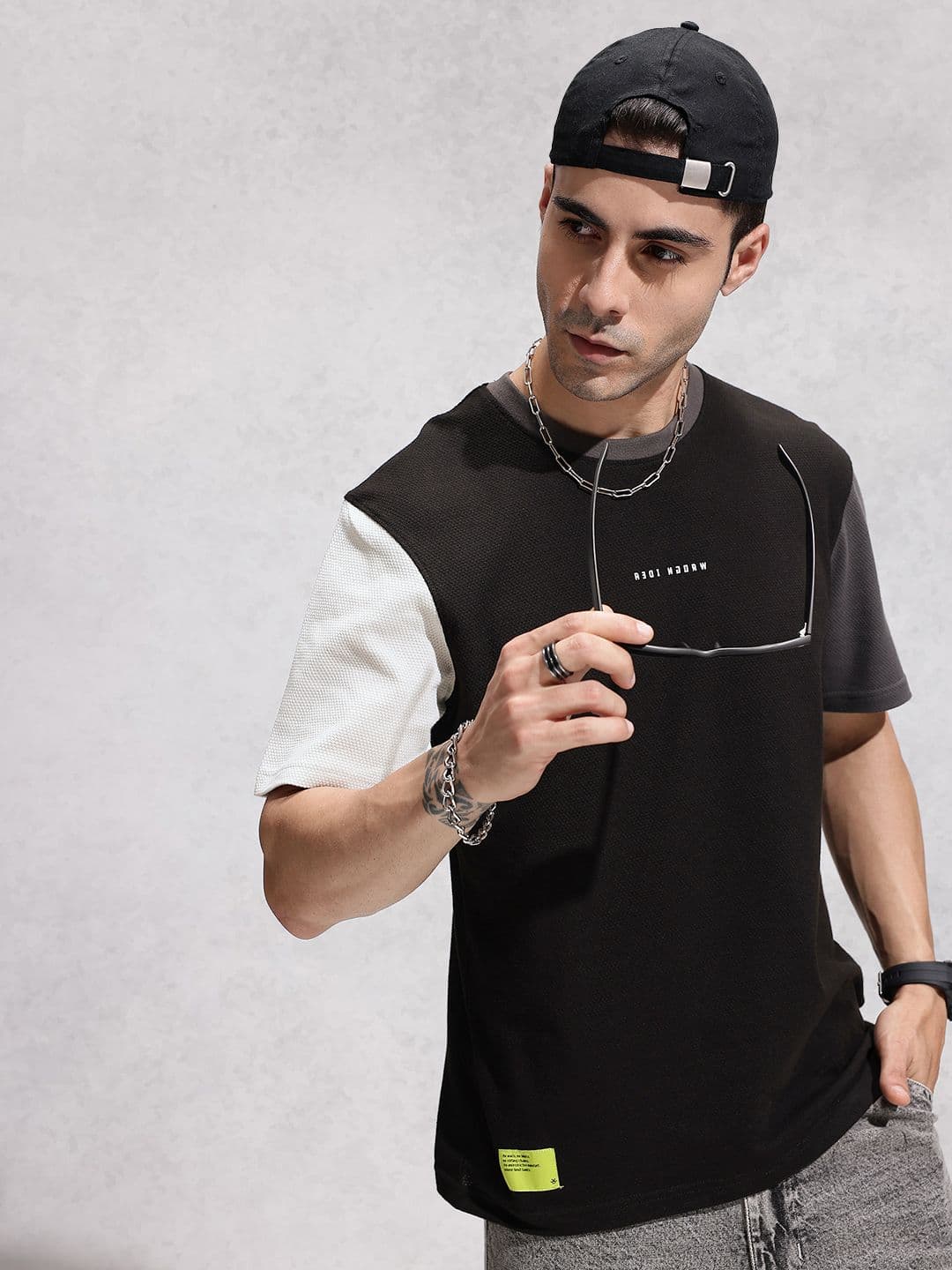 WROGN Self Design Textured Regular Fit T-shirt - view 1