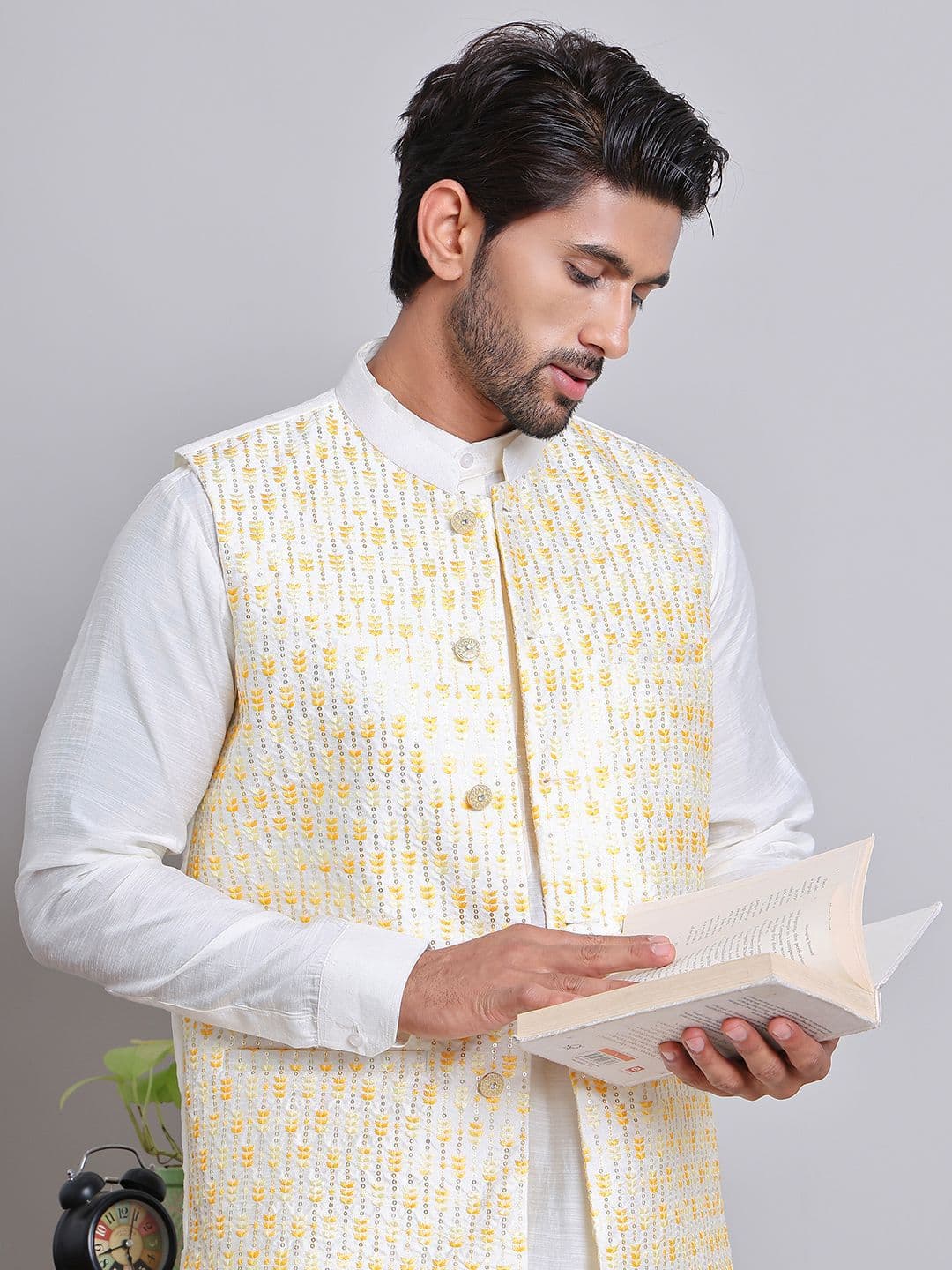 Jompers Men Embroidered Woven Nehru Jacket - view 1