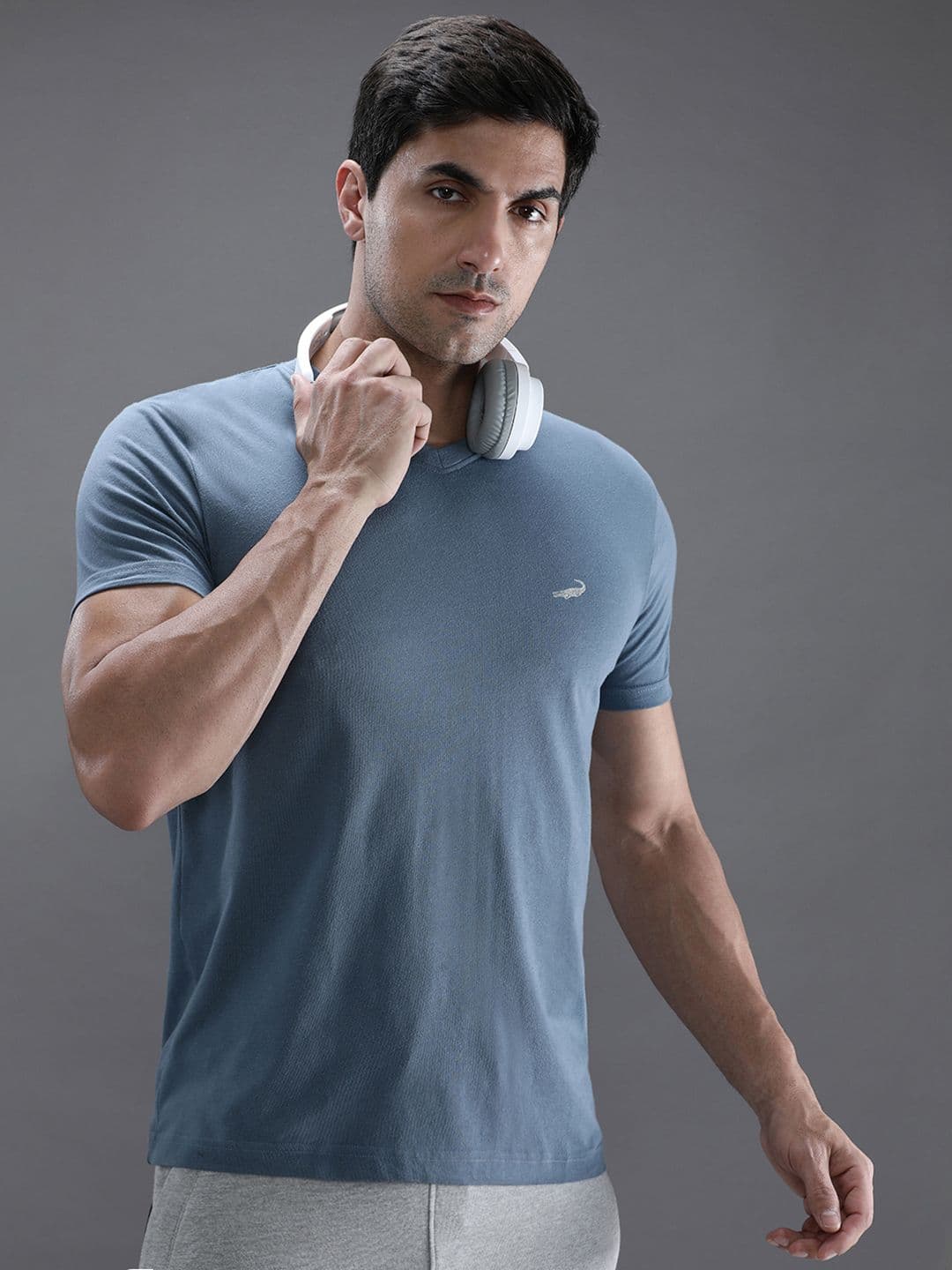 Crocodile Men Solid V-Neck Cotton T-shirt - view 1