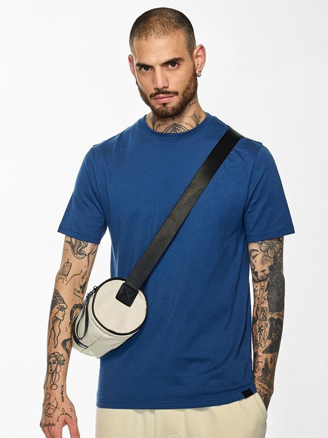 Snitch Men Solid Cotton T-shirt - view 1