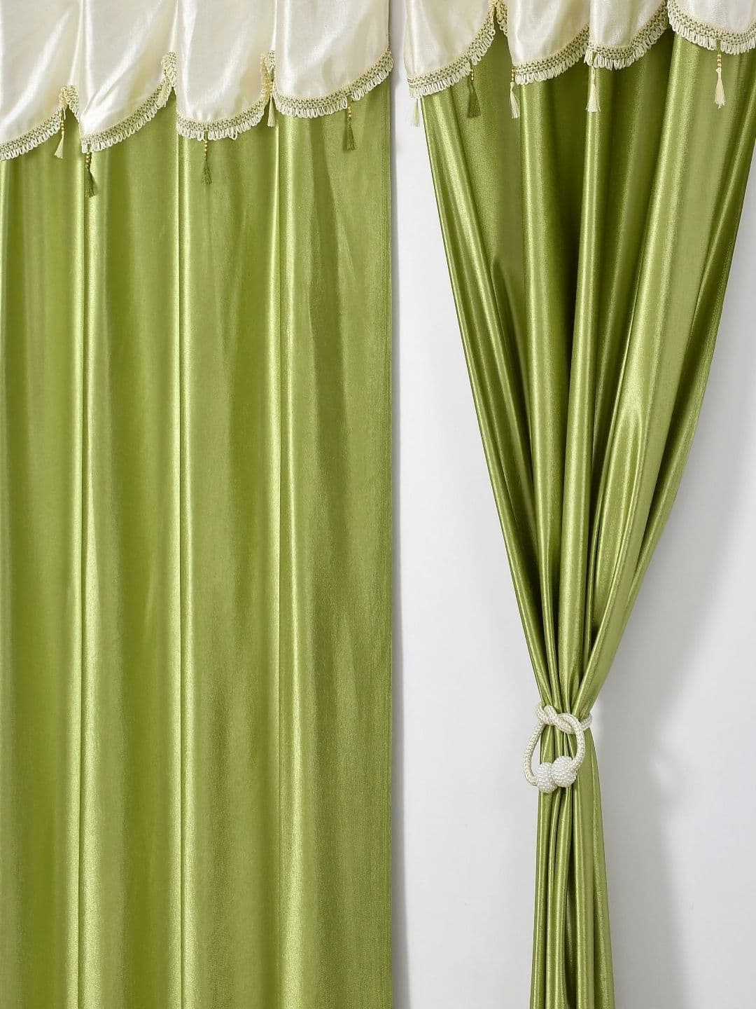 Aura Green & Cream-Coloured 2 Pieces Tasselled Long Door Curtains - view 1