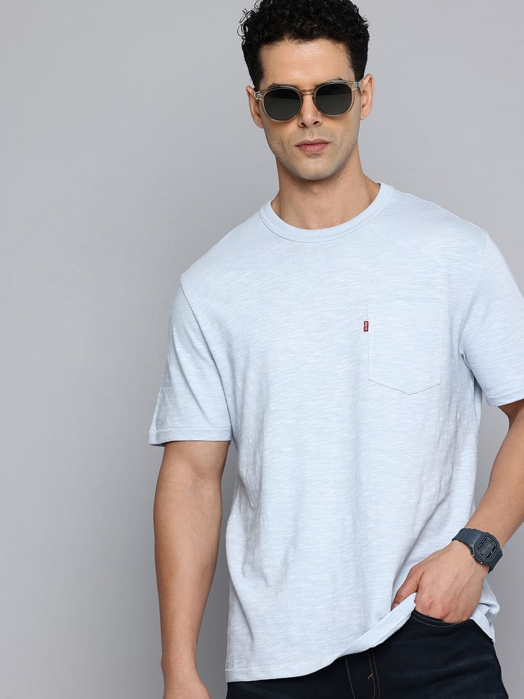 Levis Pure Cotton Slim Fit T-shrit - view 1