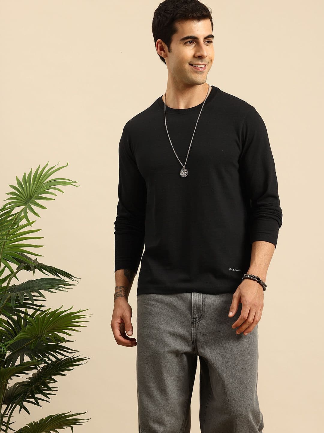 Mast & Harbour Round Neck Knitted T-shirt - view 1