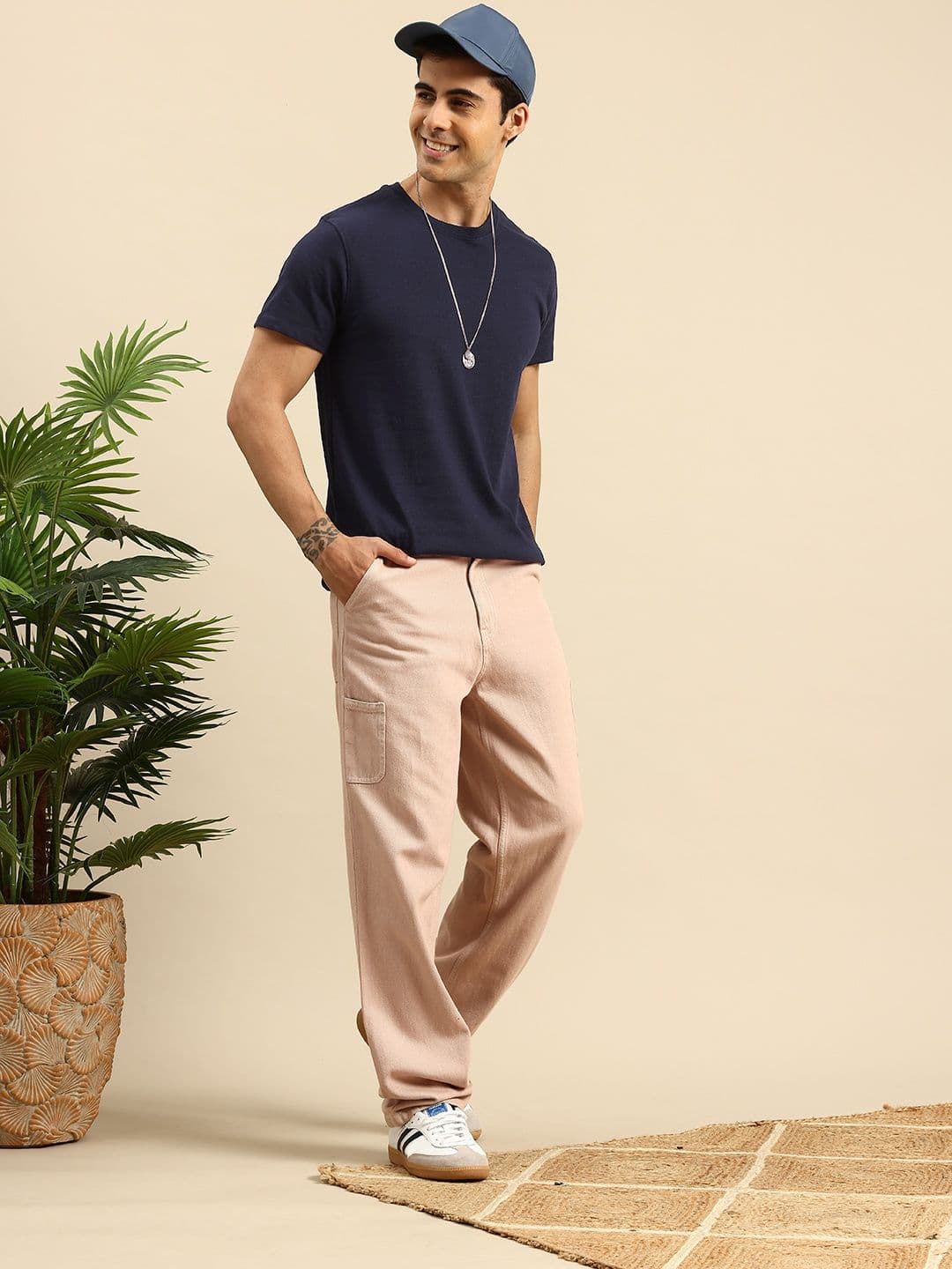 Mast & Harbour Round Neck Solid T-shirt - view 1