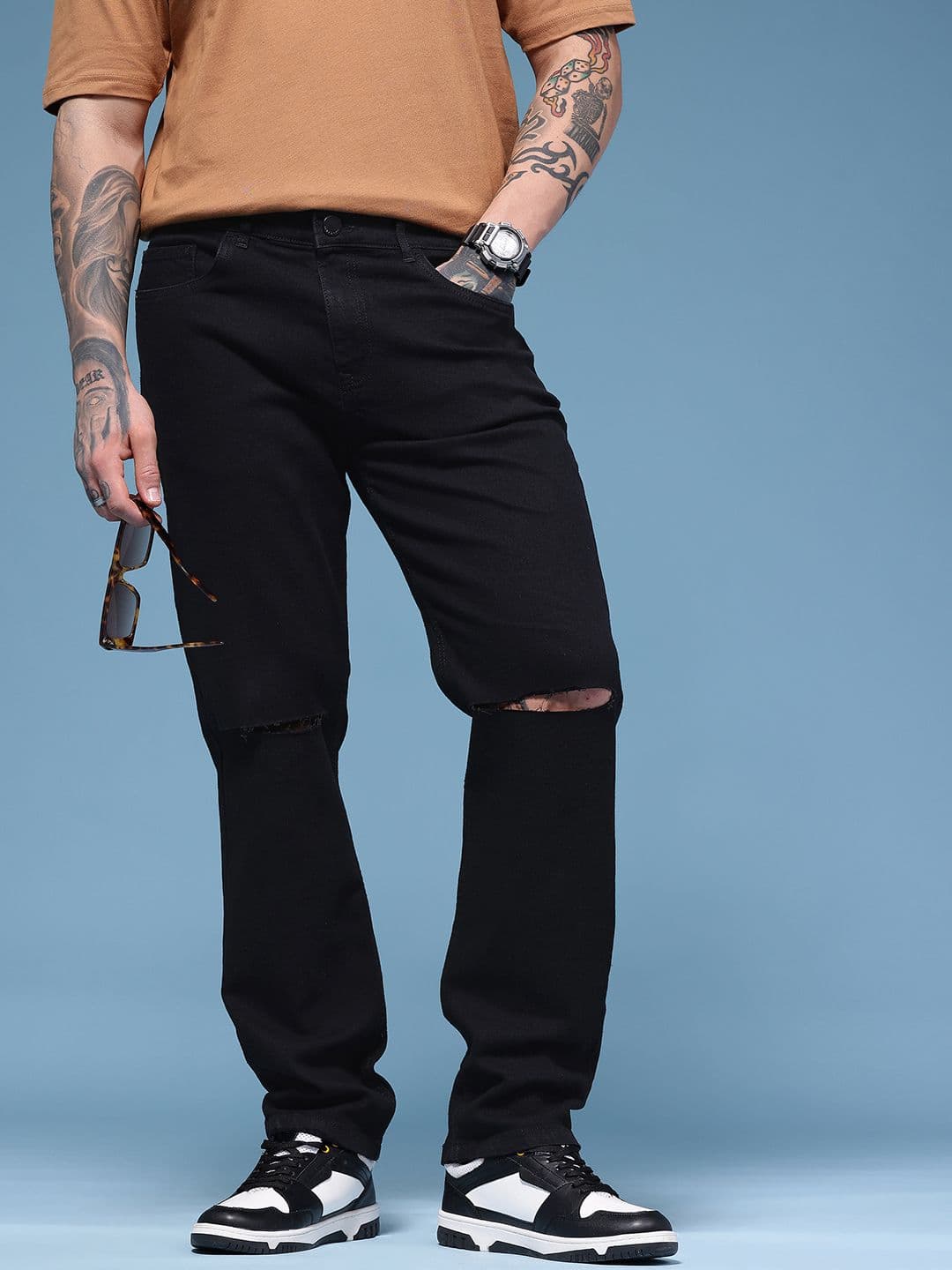 HERE&NOW Men Relaxed Fit Slash Knee Jeans - view 1