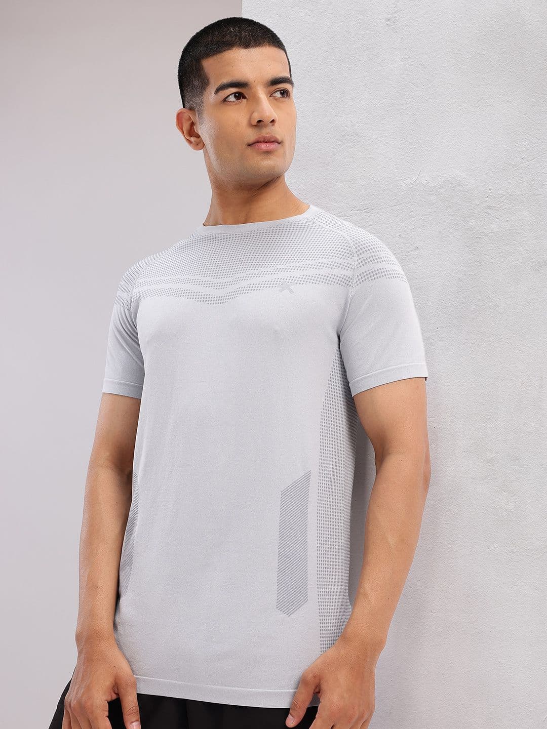 HRX By Hrithik Roshan Geometric Printed Raglan Sleeves Seamless Rapid-Dry T-shirt - view 1