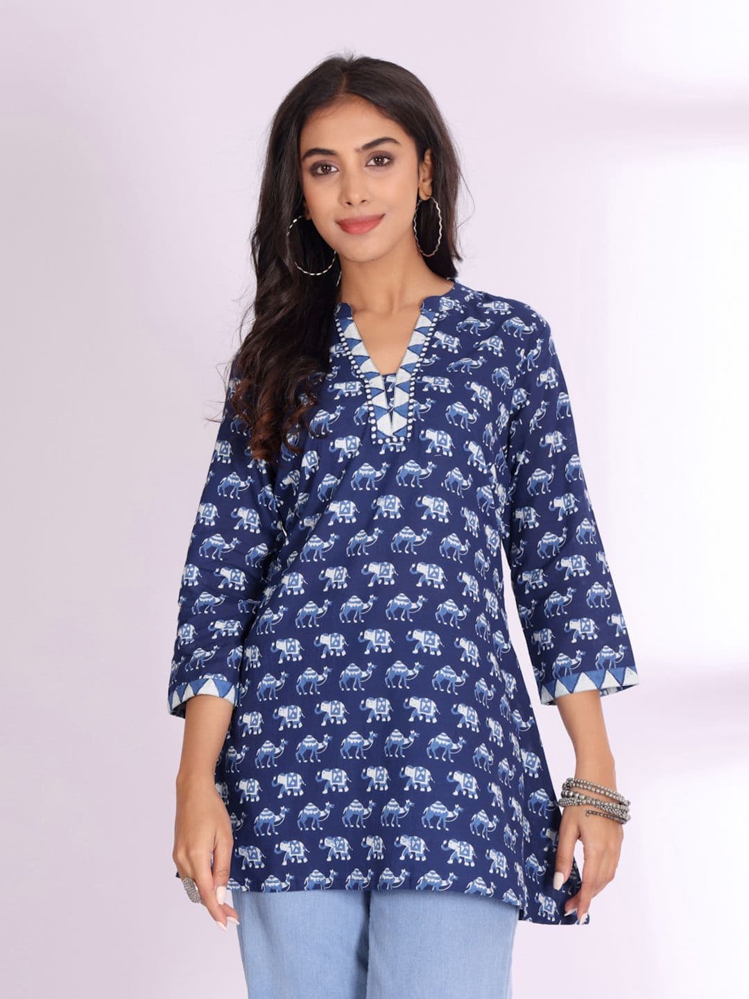 Varanga Ethnic Motifs Printed Notch Neck Cotton A-Line Kurti - view 1