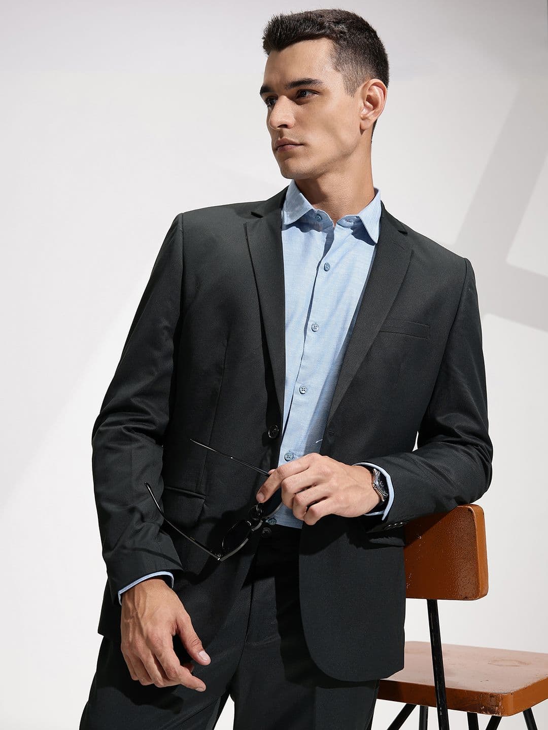 INVICTUS Notched Lapel Collar Single-Breasted Slim Fit 2 Piece Formal Suits - view 1