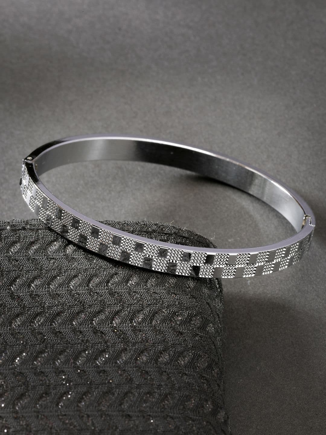 The Roadster Lifestyle Co Men Silver-Plated Kada Bracelet - view 1