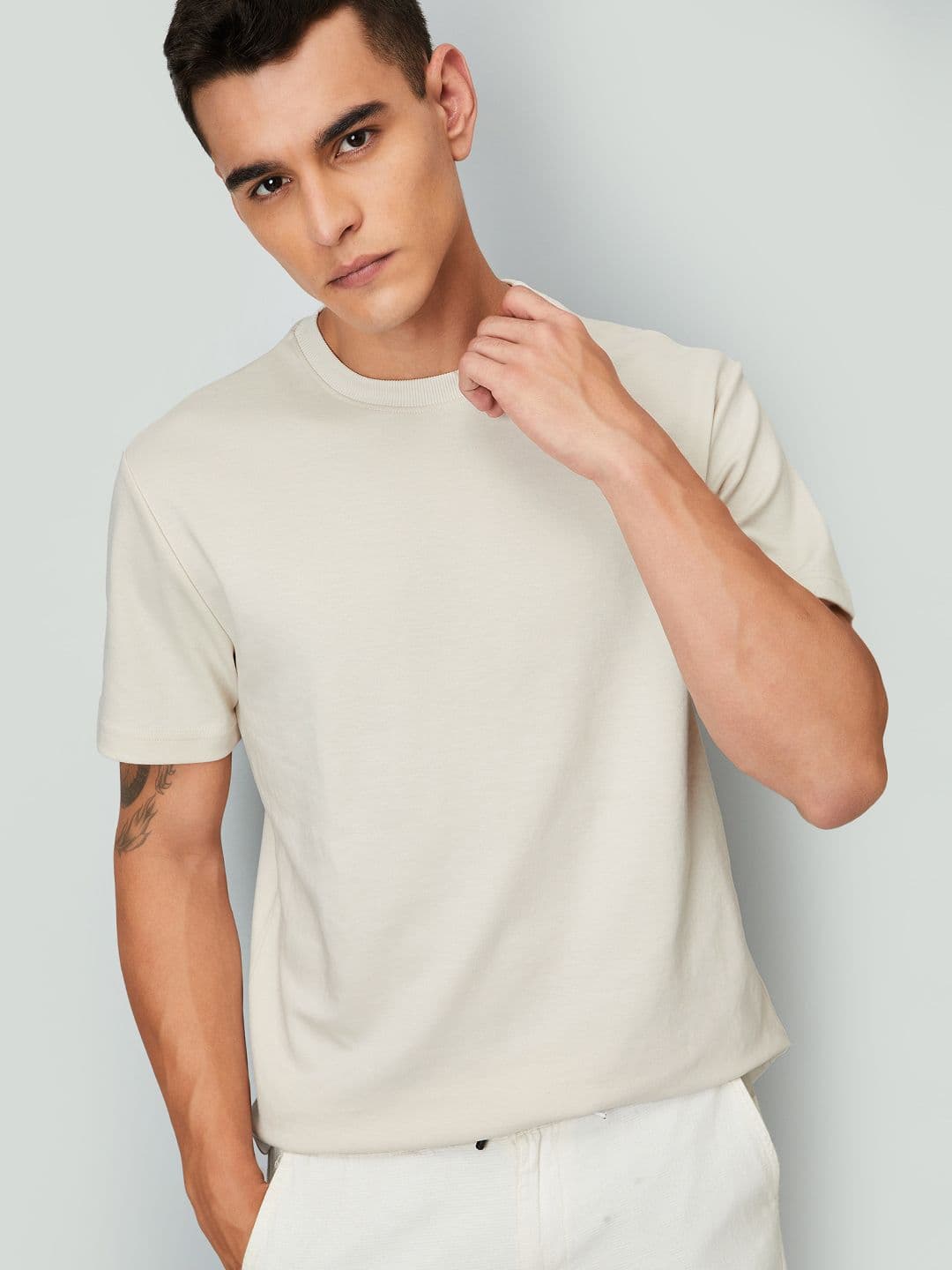 max Men Solid Round Neck Cotton T-shirt - view 1