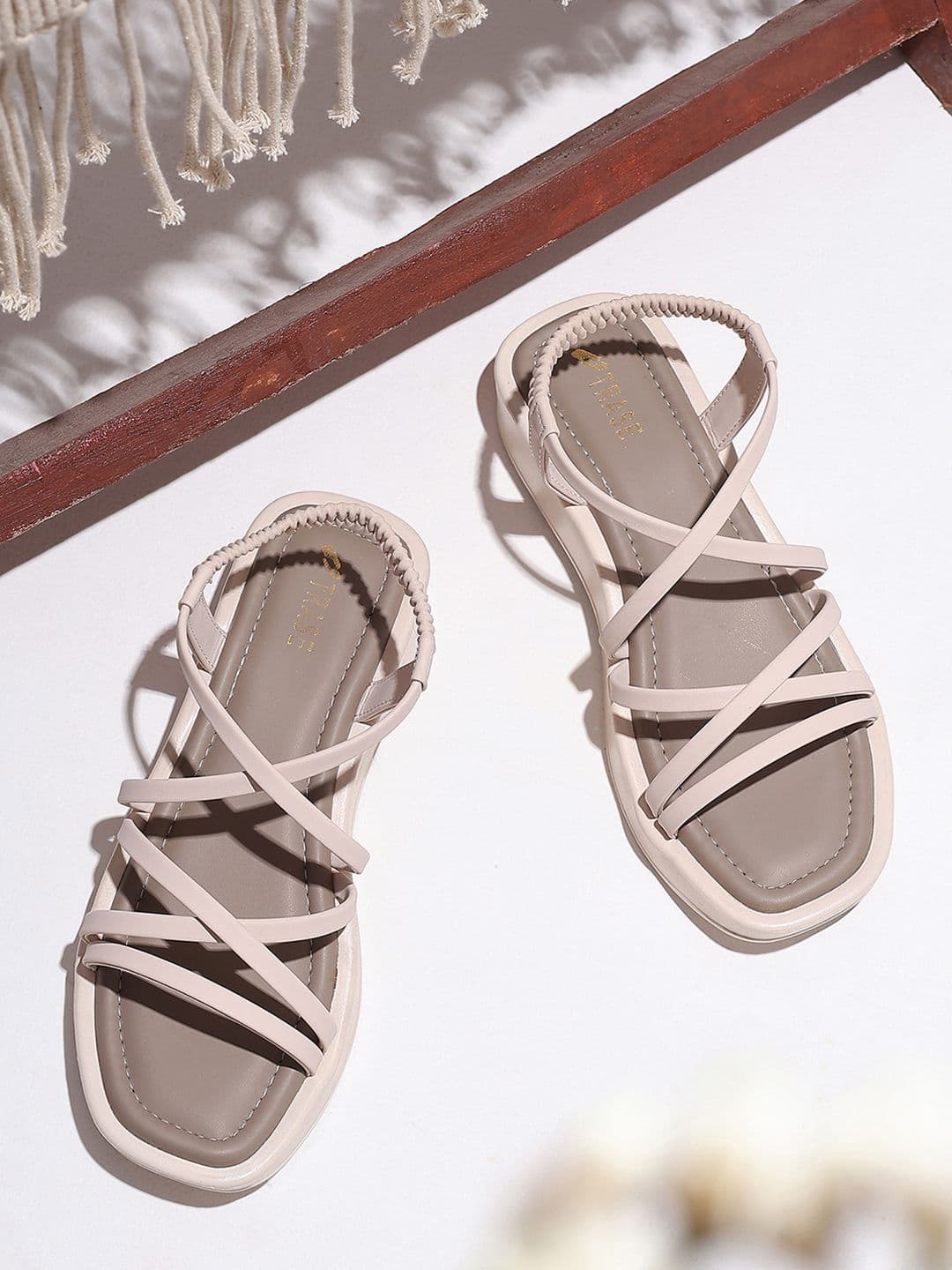 TRASE Women Solid Casual Open Toe Flats - view 1
