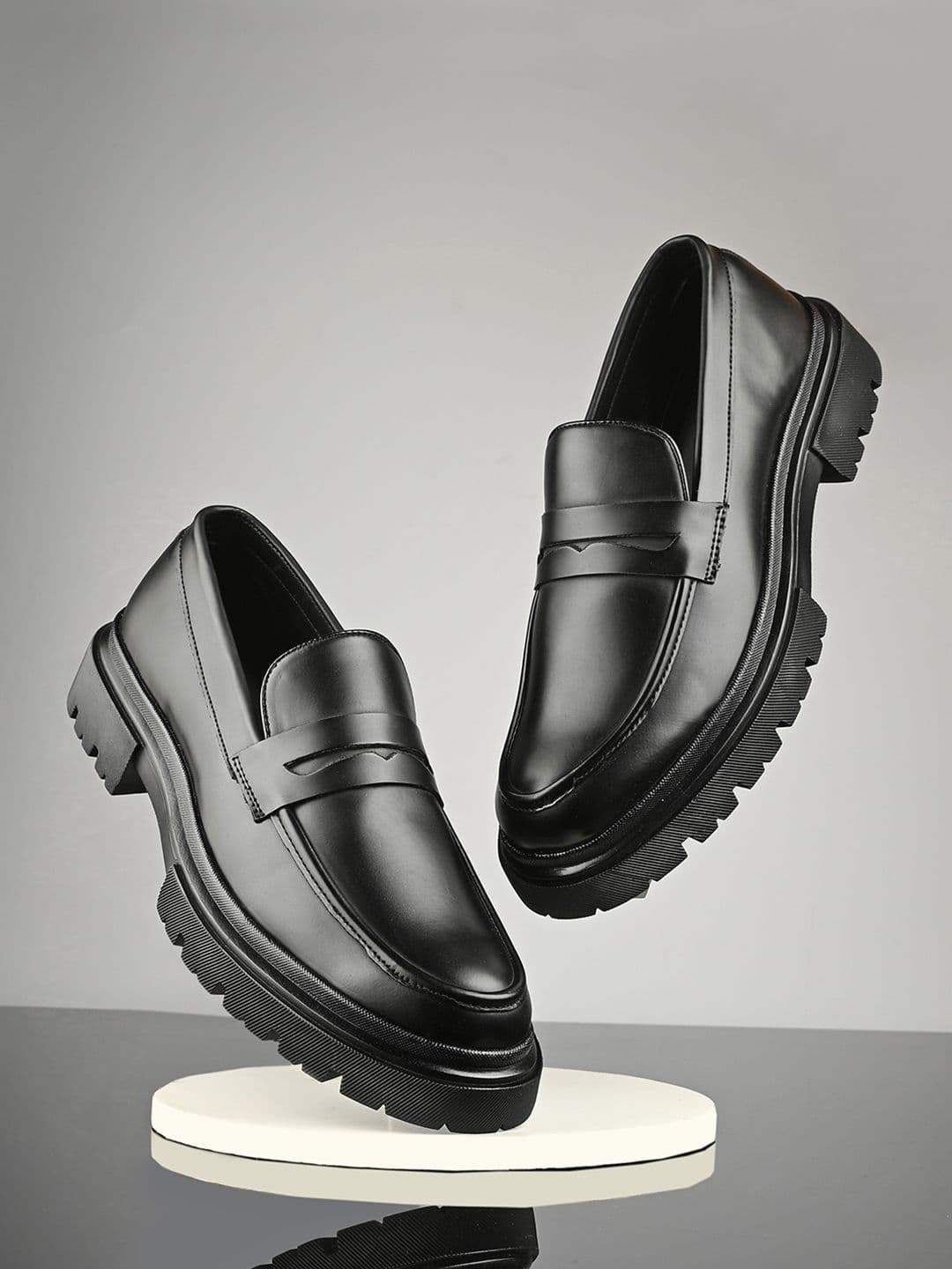 INVICTUS Men Leather Formal Loafers - view 1