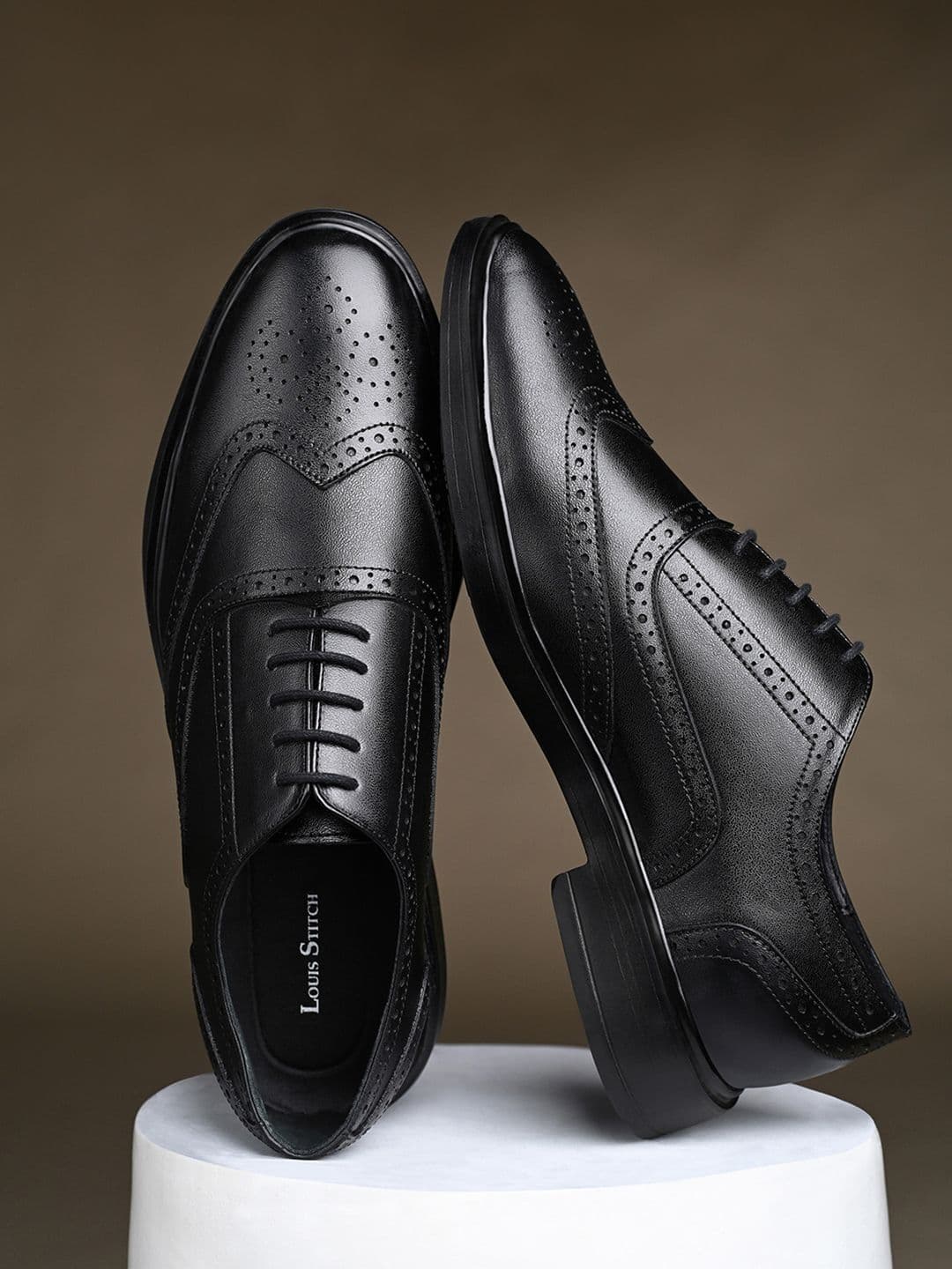 LOUIS STITCH Men Jet Black Leather Lace-Up Formal Brogues - view 1