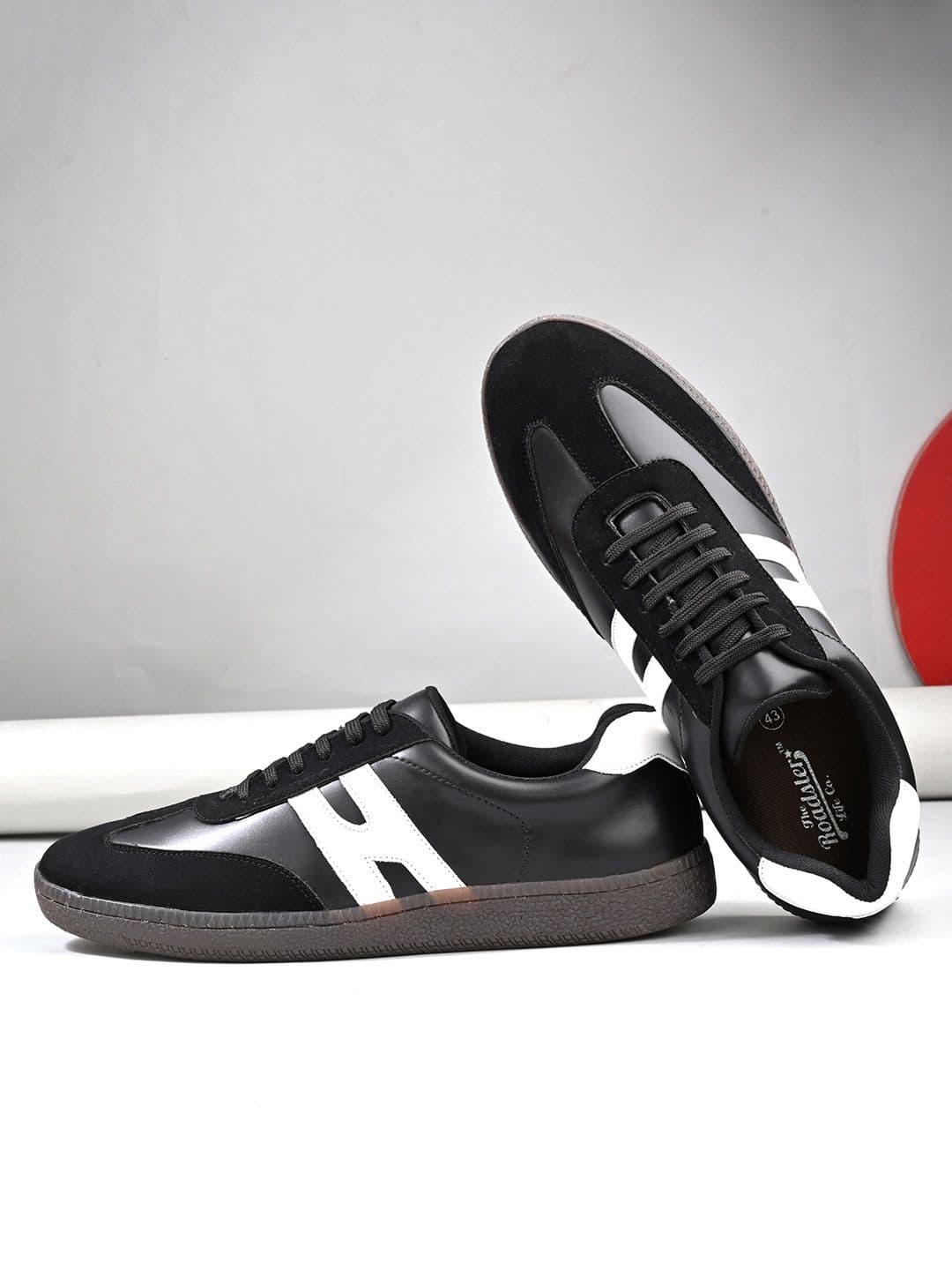 The Roadster Lifestyle Co. Men Casual Sneakers - view 1
