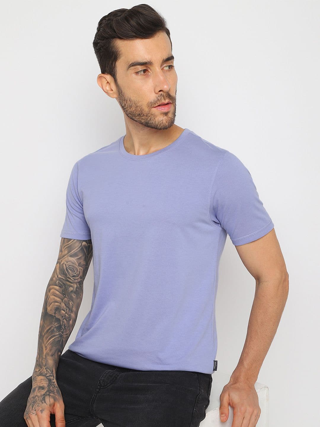 Red Chief Men Solid Round Neck T-shirt - view 1
