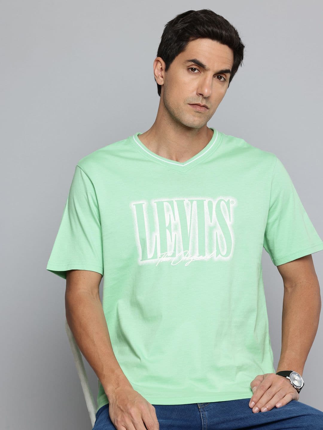 Levis Brand Logo Printed V-Neck Drop-Shoulder Sleeves Pure Cotton Loose Fit T-shirt - view 1