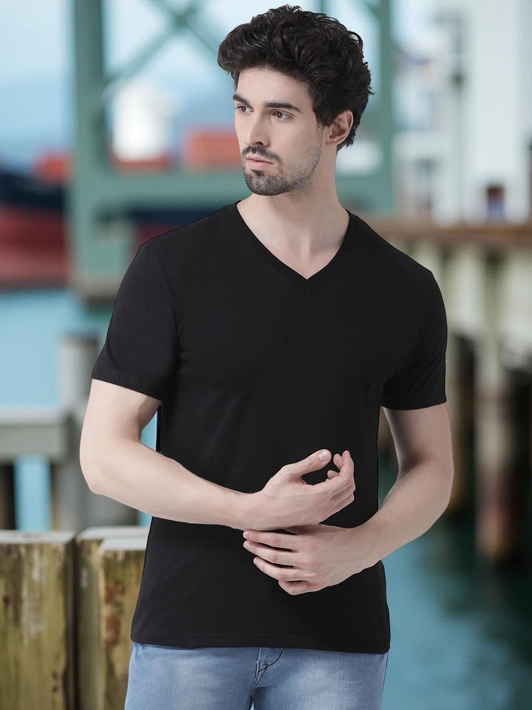 Friskers Men Black Solid V-Neck Pure Cotton T-shirt - view 1