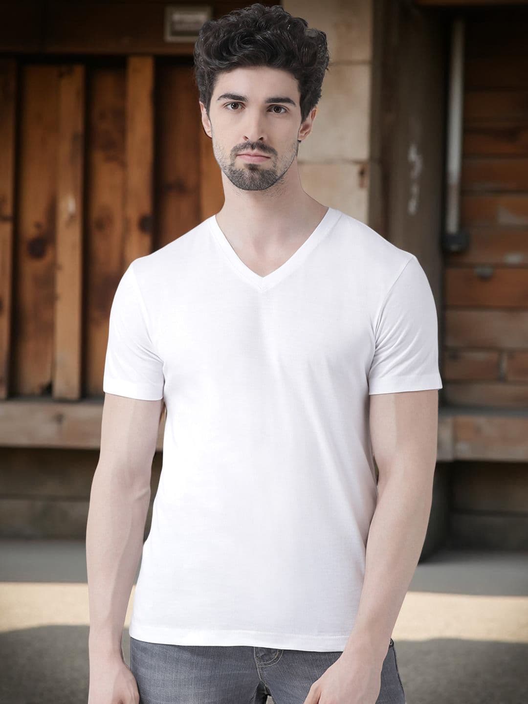 Friskers Men White Solid V-Neck Pure Cotton T-shirt - view 1