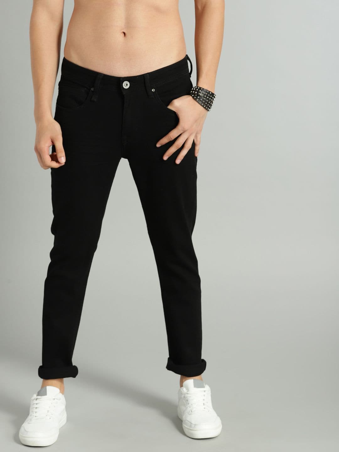 The Roadster Lifestyle Co Men Black Skinny Fit Mid-Rise Clean Look Stretchable Jeans - view 1