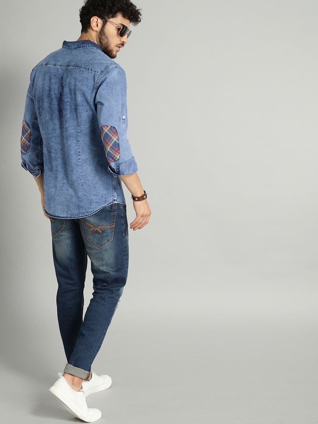 Roadster Men Blue Regular Fit Solid Chambray Casual Shirt - view 1